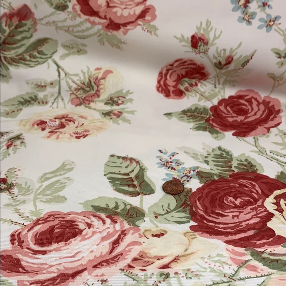 Martha Stewart Home fabric. Shabby chic floral - Picture 2 of 4